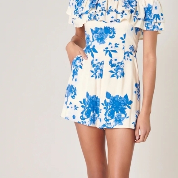 Sugarlips Azure Kona Blue and Cream Floral Ruffled Romper Size L - Picture 1 of 9